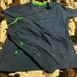 Xl Carhartt Scrubs